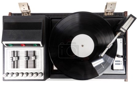 Vintage Plattenspieler mit schwarzem Vinyl isoliert auf weißem Hintergrund.