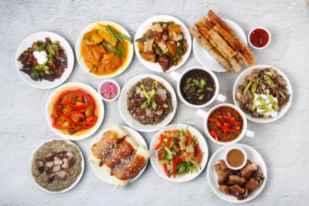 Téléchargez les photos : Photo de plats philippins fraîchement cuits. - en image libre de droit