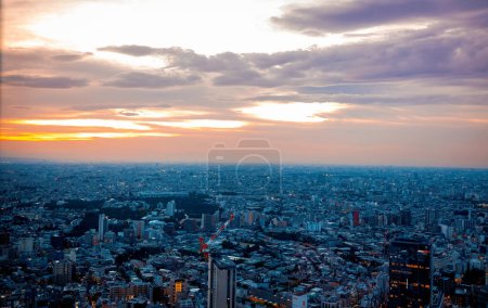 Foto de Vista aérea de Shibuya, Tokio, Japón al atardecer - Imagen libre de derechos