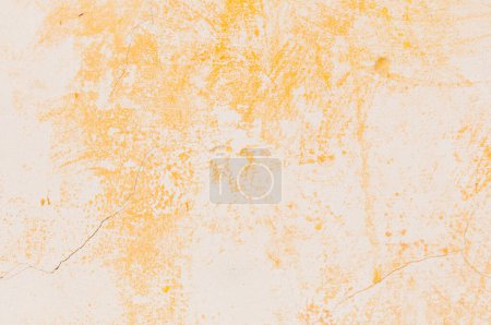 Foto de Fondo texturizado de superficie agrietada de pared amarilla y blanca. Art deisgn - Imagen libre de derechos