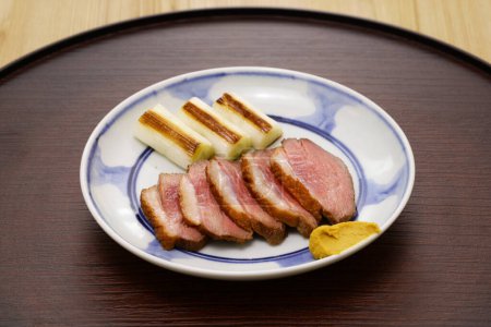 Téléchargez les photos : Rôti de canard tranché, cuisine japonaise - en image libre de droit