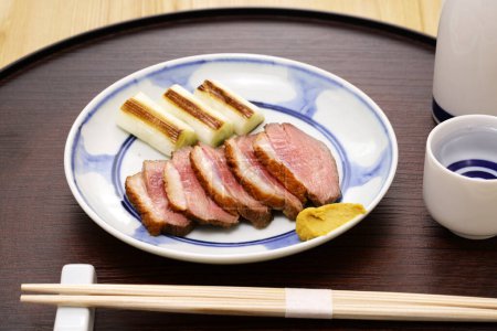 Téléchargez les photos : Rôti de canard tranché, cuisine japonaise - en image libre de droit
