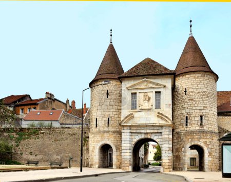 Foto de La puerta medieval de Rivotte en Besancon, Francia. Creado en la Edad Media - Imagen libre de derechos