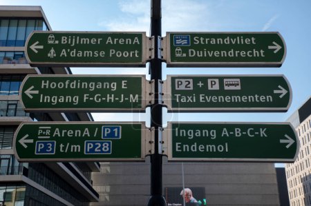 Téléchargez les photos : Au Johan Cruyff Arena est vendu à Amsterdam aux Pays-Bas 11-3-2022 - en image libre de droit