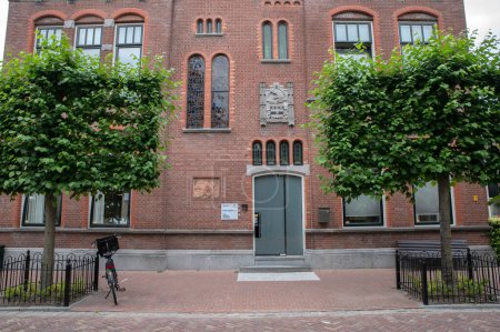 Téléchargez les photos : Ancienne mairie de la rue Dorpsstraat 75 à Amstelveen Pays-Bas 11-7-2022 - en image libre de droit
