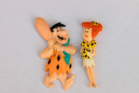 Téléchargez les photos : Fred Flintstone et Wilma Flintstone figure à Amsterdam Pays-Bas 9-10-2022 - en image libre de droit