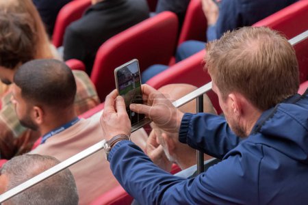 Téléchargez les photos : Prendre des photos au Johan Cruijff Legacy Summit à Amsterdam Pays-Bas 21-9-2022 - en image libre de droit