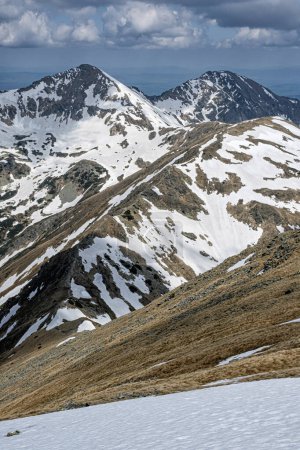 Téléchargez les photos : Paysages des Tatras occidentales du pic Baranec, République slovaque. Le thème de la randonnée. Scène naturelle saisonnière. - en image libre de droit