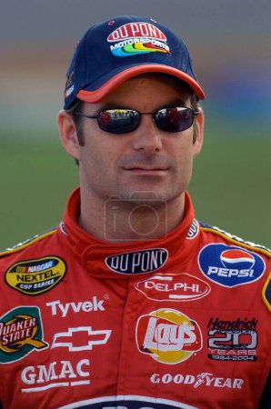 Téléchargez les photos : May 27, 2004 - Concord, NC, : Jeff Gordon during qualifying for the Coca-Cola 600 at the Lowe's Motor Speedway in Concord, NC. - en image libre de droit