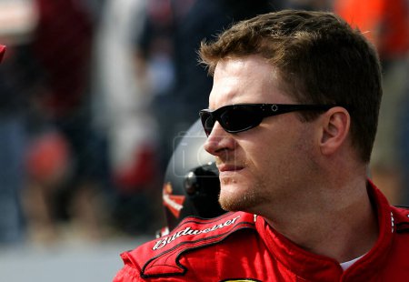 Foto de September 15, 2007 - Loudon, NH, USA: Dale Earnhardt Jr. during qualifying for the Sylvania 300 at the New Hampshire International Speedway in Loudon, NH. - Imagen libre de derechos
