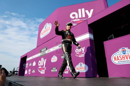 Foto de Piloto de la NASCAR Cup Series, Brad Keselowski corre para el Ally 400 en Lebanon, TN, USA - Imagen libre de derechos
