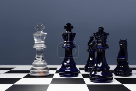Foto de Concepto de liderazgo y crecimiento, peón rojo de ajedrez, destacándose de la multitud de peones negros, sobre fondo negro con espacio de copia vacío en el lado derecho. Renderizado 3D - Imagen libre de derechos