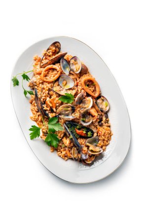 Foto de Primer plano de delicioso risotto con mariscos - Imagen libre de derechos