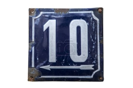 Téléchargez les photos : Plaque émaillée de métal carré grunge altérée du nombre d'adresse municipale avec le numéro 10 - en image libre de droit