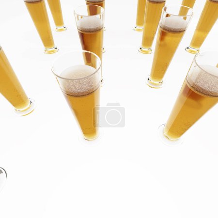 Foto de Vasos de cerveza sobre fondo blanco - Imagen libre de derechos