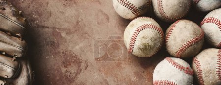 Téléchargez les photos : Vieux fond de baseball grunge avec texture marron vintage, espace de copie pour bannière sportive - en image libre de droit