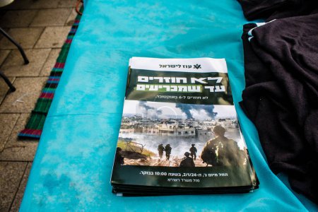 Foto de Tel Aviv, Israel 28 de enero de 2024 Puesto del ejército israelí ubicado en el centro de Tel Aviv. Soldados vienen a comer y recoger sus ropas militares a su regreso del frente y Gaza - Imagen libre de derechos