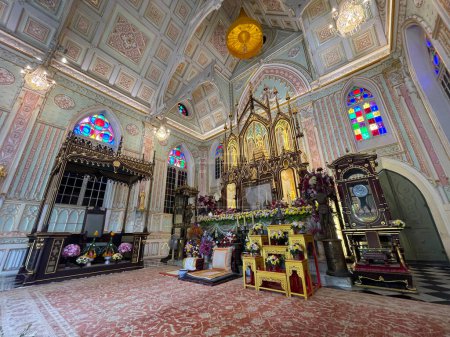 Téléchargez les photos : Wat Niwet Thammaprawat Ratchaworawihan à Bang Pa-In, province d'Ayutthaya, Thaïlande. - en image libre de droit