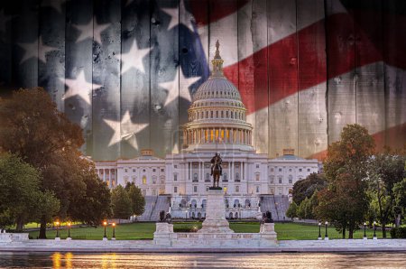 Foto des Kapitols der Vereinigten Staaten mit einer rustikalen amerikanischen Flagge im Hintergrund.