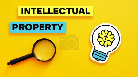 Téléchargez les photos : Intellectual property rights law and protection are shown using a text - en image libre de droit