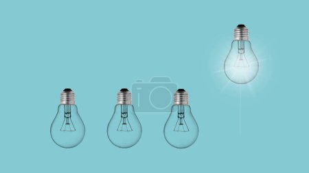 Téléchargez les photos : Concept de leadership et idée créative. Collage avec des ampoules dans un design moderne. Espace pour la saisie de texte - en image libre de droit