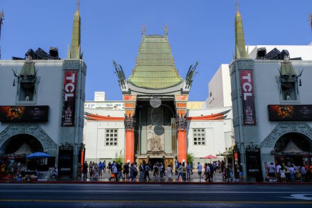 Téléchargez les photos : Le Grauman's Chinese Theatre ou TCL Chinese Theatre est un célèbre cinéma américain situé à Hollywood, Los Angeles. - en image libre de droit