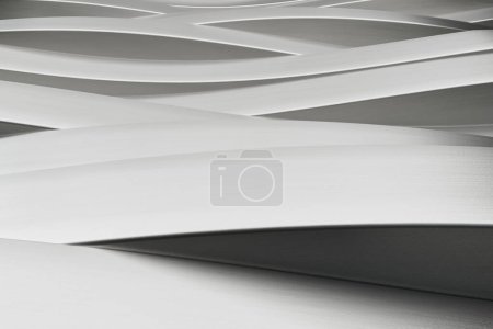 Téléchargez les photos : Illustration conceptuelle abstraite 3D de planches métalliques argentées. - en image libre de droit