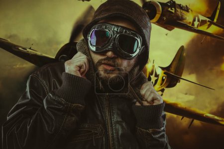 Téléchargez les photos : Pilote des années 20 avec lunettes de soleil et casque aviateur vintage. Veste en cuir, barbe et visages expressifs - en image libre de droit