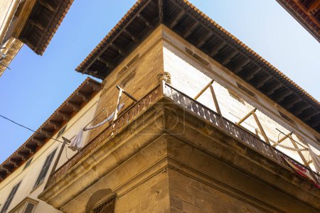 Téléchargez les photos : Chaque pavé et façade dans les rues de Majorque fait écho aux contes de grandeur espagnole, à l'histoire des Baléares et au charme méditerranéen. - en image libre de droit