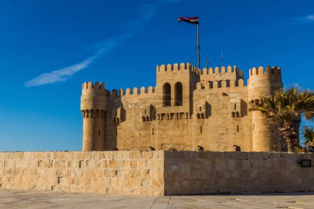 Téléchargez les photos : Citadelle de Qaitbay (Fort de Qaitbey) à Alexandrie, Egypte - en image libre de droit