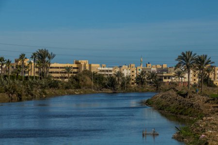 Téléchargez les photos : Small branch of the Nile delta, Egypt - en image libre de droit