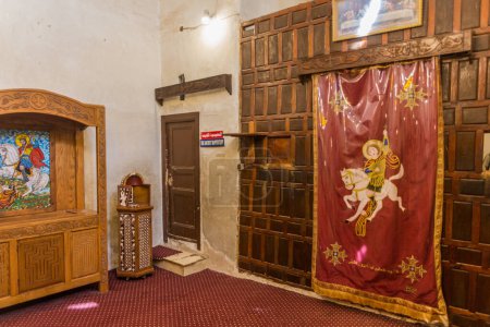 Téléchargez les photos : WADI NATRUN, EGYPT - JANUARY 30, 2019: Interior of an ancient church in Saint Pishoy (Bishoi) monastery in Wadi El Natrun, Egypt - en image libre de droit