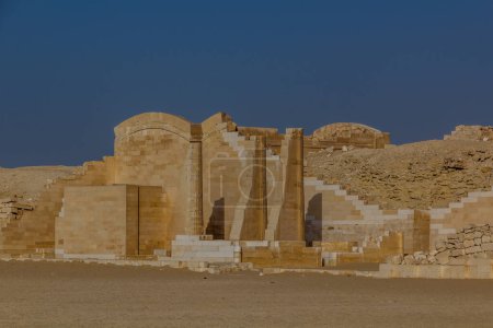 Foto de Ruins of the Djoser (Zoser) funerary complex in Saqqara, Egypt - Imagen libre de derechos