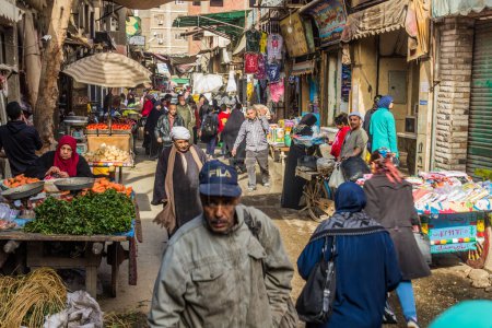 Téléchargez les photos : CAIRO, EGYPT - JANUARY 29, 2019: El-Khayamiya (Tentmakers) street in Cairo, Egypt - en image libre de droit
