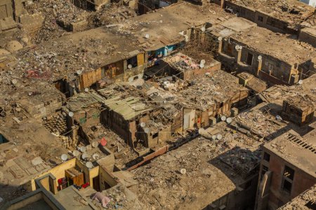 Téléchargez les photos : Aerial view of roofs in Cairo, Egypt - en image libre de droit