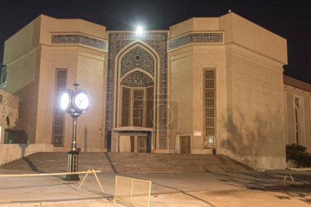 Téléchargez les photos : Night view of Imam Khomeini Mosalla in Tabriz, Iran - en image libre de droit