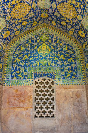 Foto de Decoration of the Shah Mosque in Isfahan, Iran - Imagen libre de derechos