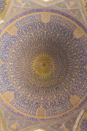 Foto de Dome of the Shah Mosque in Isfahan, Iran - Imagen libre de derechos
