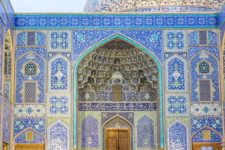 Foto de Mezquita Sheikh Lotfollah en la plaza Naqsh-e Jahan en Isfahán, Irán - Imagen libre de derechos