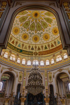 Téléchargez les photos : KERMANSHAH, IRAN - 11 JUILLET 2019 : Intérieur de la mosquée Shafei Jameh à Kermanshah, Iran - en image libre de droit