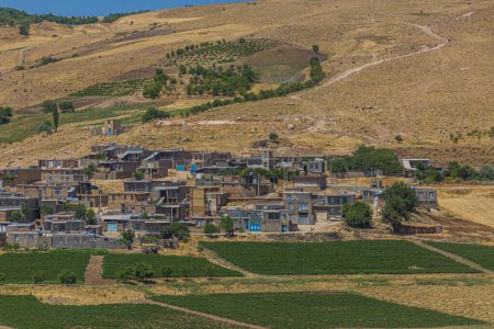 Téléchargez les photos : Chersaneh village in Kurdistan region, Iran - en image libre de droit