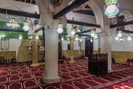 Téléchargez les photos : LUXOR, EGYPT - FEB 20, 2019: Interior of Abu Haggag Mosque in Luxor, Egypt - en image libre de droit
