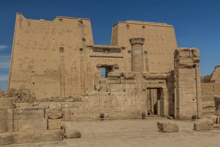 Téléchargez les photos : Temple d'Horus à Edfou, Egypte - en image libre de droit