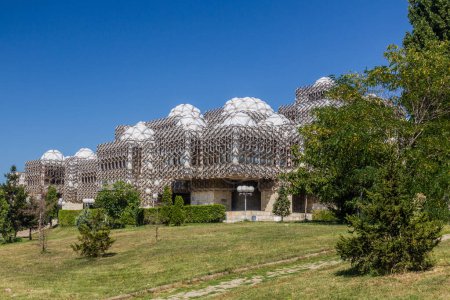 Téléchargez les photos : Bibliothèque nationale du Kosovo à Pristina, Kosovo - en image libre de droit