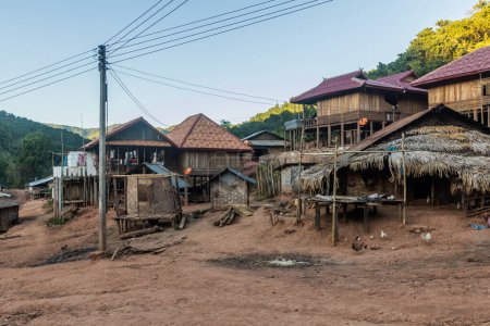 Foto de Vista de la aldea de Lakkham-Mai cerca de Luang Namtha, Laos - Imagen libre de derechos