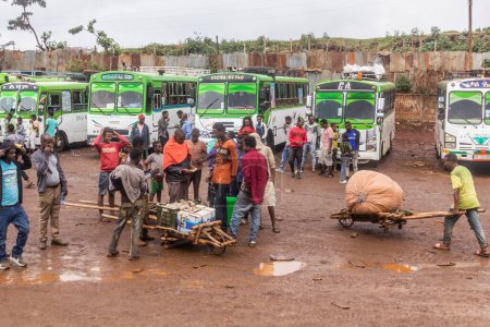 Téléchargez les photos : SODO, ÉTHIOPIE - 29 JANVIER 2020 : Vue de la gare routière de Sodo, Éthiopie - en image libre de droit