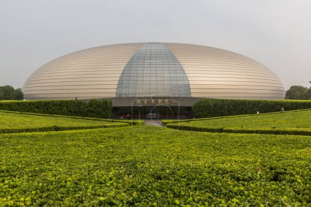 Téléchargez les photos : BEIJING, CHINE - 17 OCTOBRE 2019 : Centre national des arts de la scène à Beijing, Chine - en image libre de droit