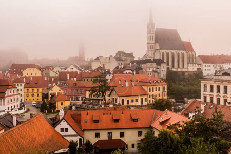 Téléchargez les photos : Vue imprenable du matin sur Cesky Krumlov, République tchèque - en image libre de droit