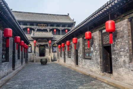 Téléchargez les photos : Vue de la cour familiale de Qiao, Chine - en image libre de droit