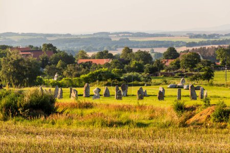 Téléchargez les photos : Czech Stonehenge in Holasovice village, République tchèque - en image libre de droit
